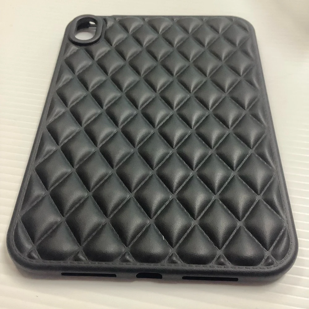 Black Plastic Shaped Quilted iPad Mini 2024 A17 Pro Case